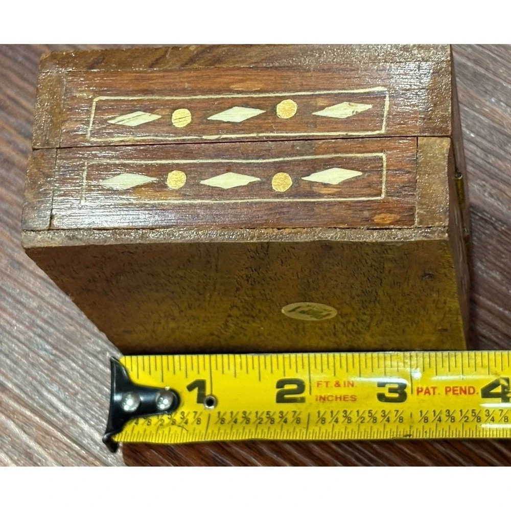 Pier 1 Polished Wooden Trinket Box W/ Brass & White  Inlay ‎ 3.5